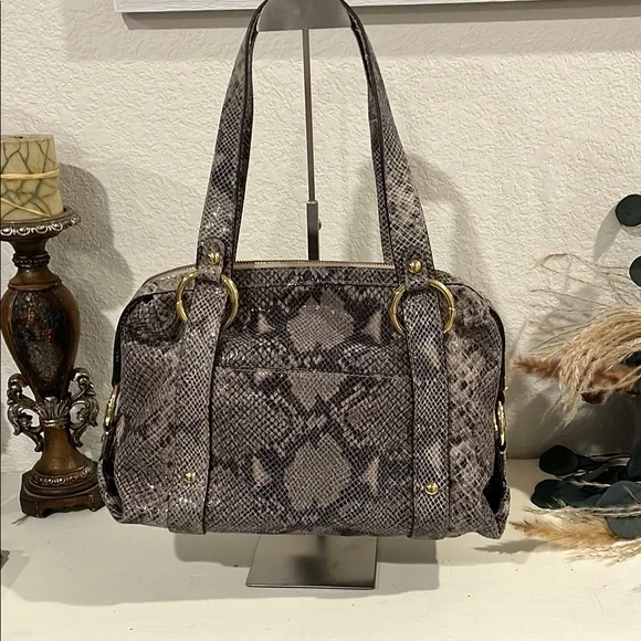 Michael Kors Black and Gray Snake Skin Shoulder Bag - Picture 3 of 11